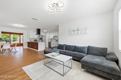 Completely renovated and move-in ready! This beautiful 4-bedroom - photo 6