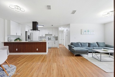 Completely renovated and move-in ready! This beautiful 4-bedroom - photo 8