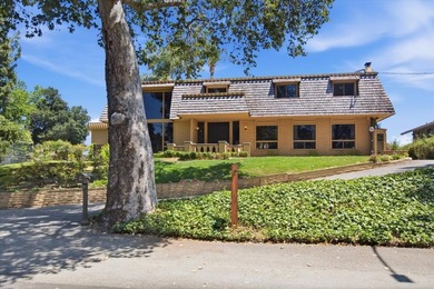 Set above prestigious Dry Creek Road, this legacy estate has - photo 5
