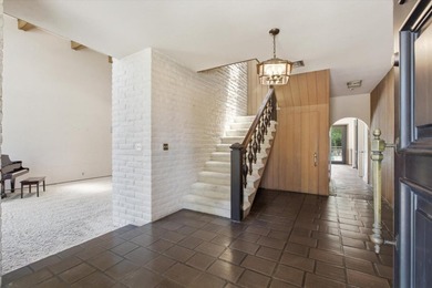 Set above prestigious Dry Creek Road, this legacy estate has - photo 8