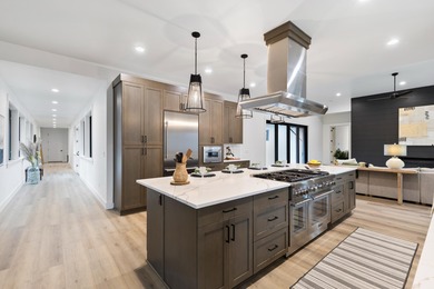 Welcome to refined modern farmhouse living in this stunning - photo 11