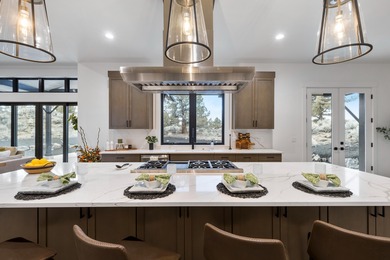 Welcome to refined modern farmhouse living in this stunning - photo 14