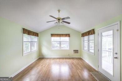 This move-in-ready, single-story 3-bedroom, 1.5-bathroom brick - photo 15
