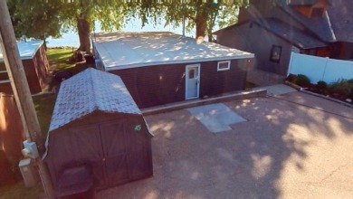 Charming Johnson Lake Getaway -- 2 Bed, 1 Bath Lakefront Home - photo 2