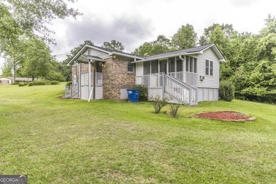 This move-in-ready, single-story 3-bedroom, 1.5-bathroom brick - photo 27