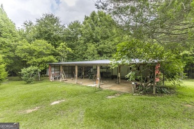This move-in-ready, single-story 3-bedroom, 1.5-bathroom brick - photo 29
