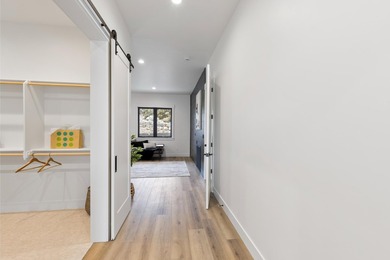 Welcome to refined modern farmhouse living in this stunning - photo 31