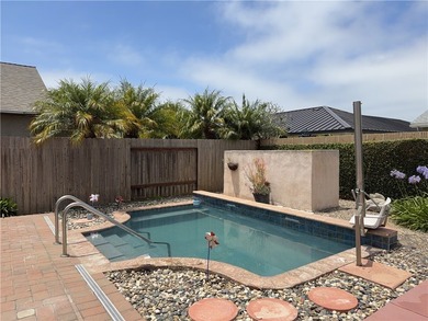 Just one mile from the beach, this immaculate and move-in ready - photo 31