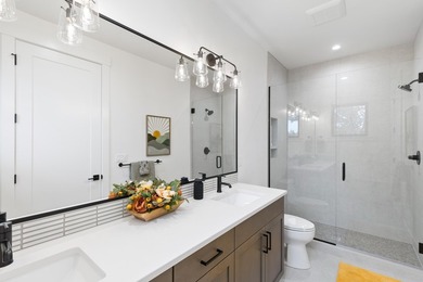 Welcome to refined modern farmhouse living in this stunning - photo 41