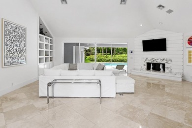This exceptional and fully renovated one-story 5-bedroom, 5-bath - photo 5