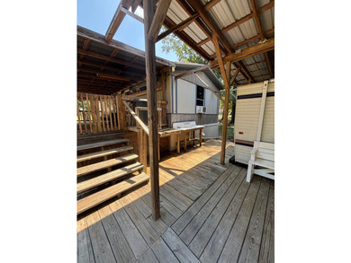 Looking for the ideal getaway or family retreat? This charming - photo 7