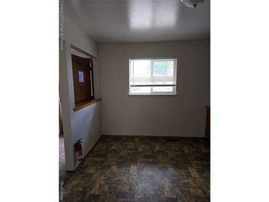 8 unit apartment building, 2 separate buildings with 4 (one) - photo 5