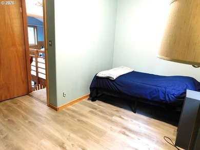 Custom Lake Front Home - photo 19