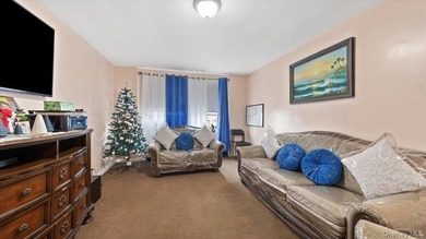 Welcome to Fordham Terrace! This 2 bedroom is conveniently - photo 1