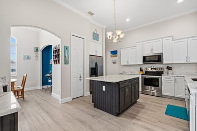 Pool home in the desirable Torino area with no HOA! This - photo 4