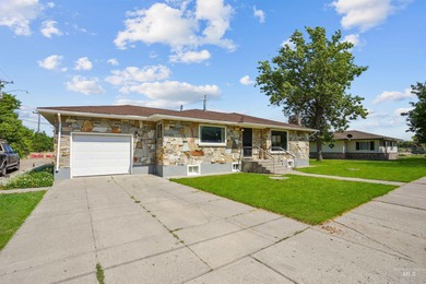 Snake River - Cassia County Home Sale Pending in Heyburn Idaho