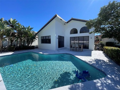 GREAT INVESTMENT. TENANT OCCUPIED. DO NOT DISTURB TENANT. This - photo 2
