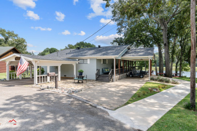 brick home in gated community - photo 2