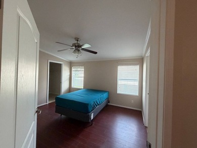 2010 Manufactured Home | 2 Bed + Den | 2 Bath | 1,508 Sq. Ft - photo 13