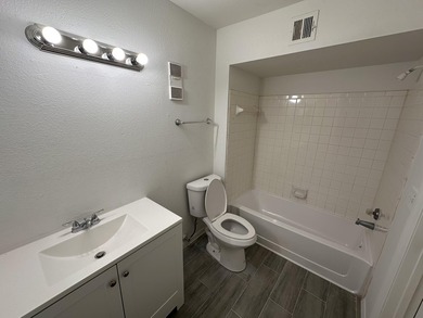 Welcome to paradise in West Palm Beach! This recently updated - photo 5