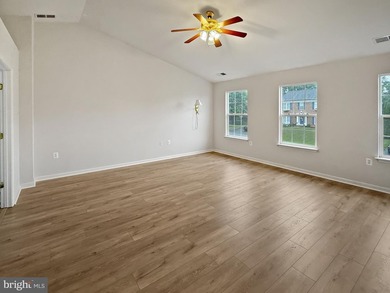 Professional photos on the way. Welcome to this beautiful home - photo 25