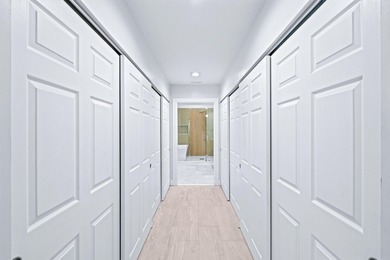 Explore an exceptional 3-bedroom plus den/bonus room, 4.5-bath - photo 26