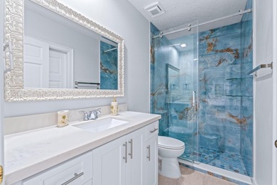Explore an exceptional 3-bedroom plus den/bonus room, 4.5-bath - photo 27