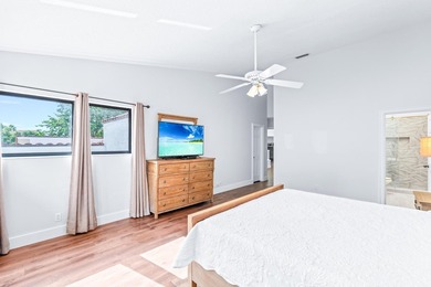 Explore an exceptional 3-bedroom plus den/bonus room, 4.5-bath - photo 29