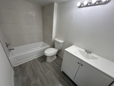 Welcome to paradise in West Palm Beach! This recently updated - photo 10