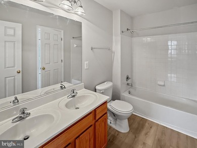 Professional photos on the way. Welcome to this beautiful home - photo 37