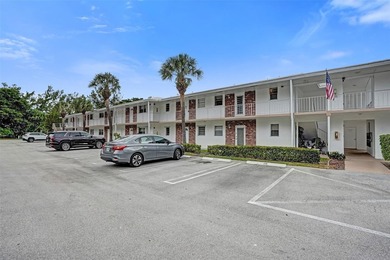Welcome to this charming 1 Bedroom/1 Bathroom top-floor condo in - photo 1
