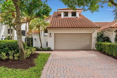 Explore an exceptional 3-bedroom plus den/bonus room, 4.5-bath - photo 45