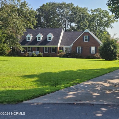 (private lake, pond, coastal) Home For Sale in Clinton North Carolina