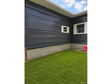 Welcome to Country Living but close to city conveniences! This - photo 5