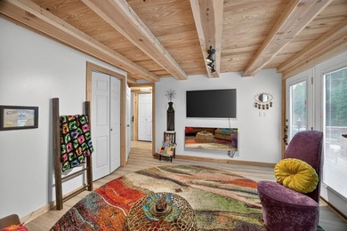 Completely renovated and move-in ready, this spacious 3-bedroom - photo 19