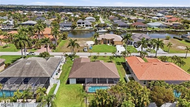 Located in Cape Coral's highly sought-after Surfside corridor - photo 36