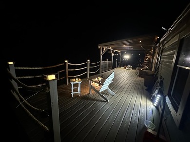 A fisherman's paradise with extremely private frontage along the - photo 3