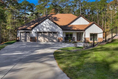 Strom Thurmond / Clarks Hill Lake Home For Sale in Mccormick South Carolina