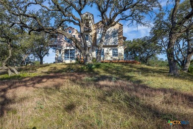 Stunning Lakefront Equestrian Retreat on Lake Travis Welcome to - photo 12