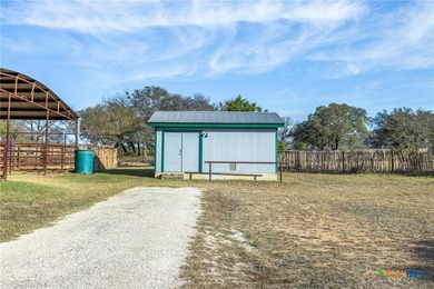 Stunning Lakefront Equestrian Retreat on Lake Travis Welcome to - photo 15