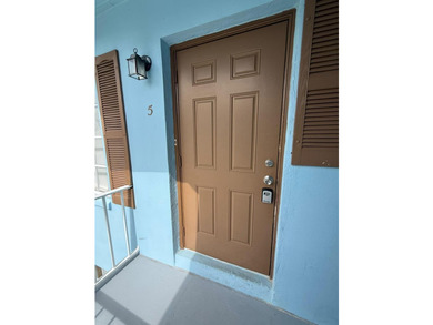 Welcome to this 1 bedroom, 1-bathroom condo located in Kentwood - photo 1