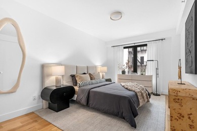 Light, warmth, and design intention converge in this Park Slope - photo 7
