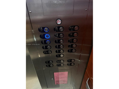 Wake up to breathtaking, unobstructed Intracoastal and Miami