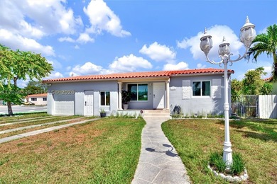 Discover an exquisite corner lot oasis, offering 4 bedrooms and - photo 3