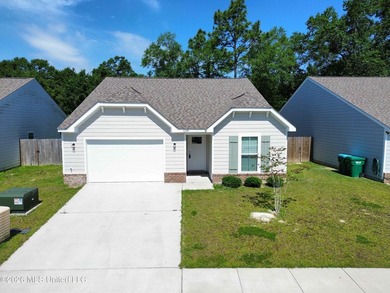 This beautiful home in Gulfport is designed for both style and - photo 2