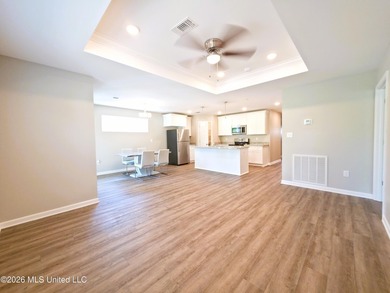 This beautiful home in Gulfport is designed for both style and - photo 8