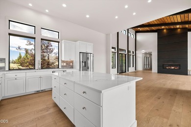 Stunning Northwest Modern masterpiece on a prime corner lot! - photo 11
