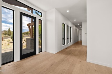 Stunning Northwest Modern masterpiece on a prime corner lot! - photo 12