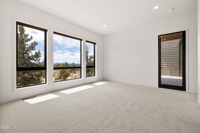Stunning Northwest Modern masterpiece on a prime corner lot! - photo 14