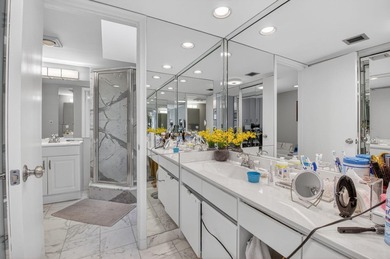 This beautiful 2-bedroom, 2-bath plus office condo offers - photo 22